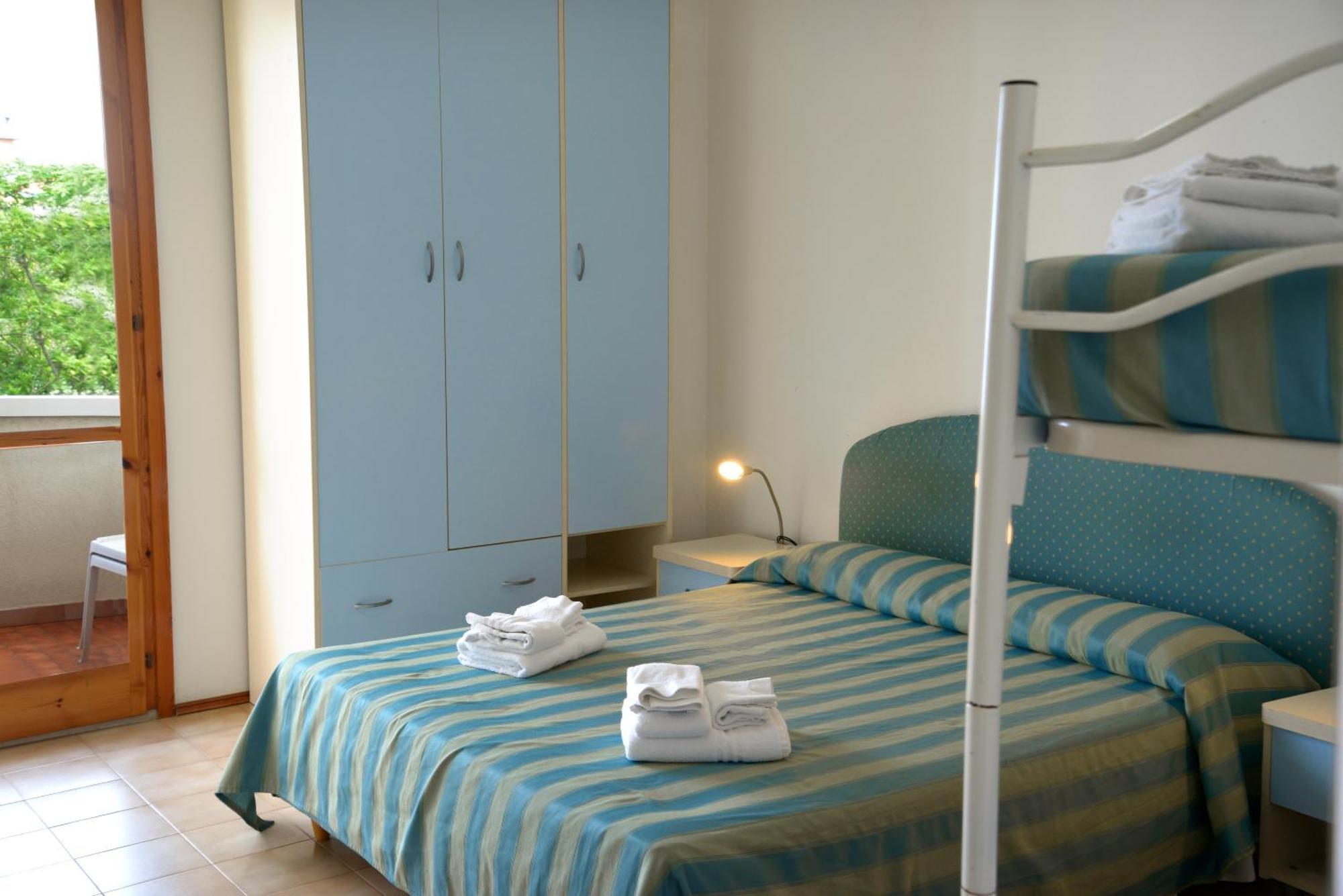 Hotel Embassy Pesaro Exterior photo